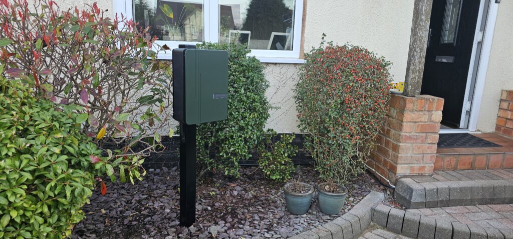 20250303_135528 Andersen A Racing Green on Black Post