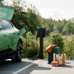 Zaptec_pro_system_charging_2116 Zaptec ev charger installed on a black post